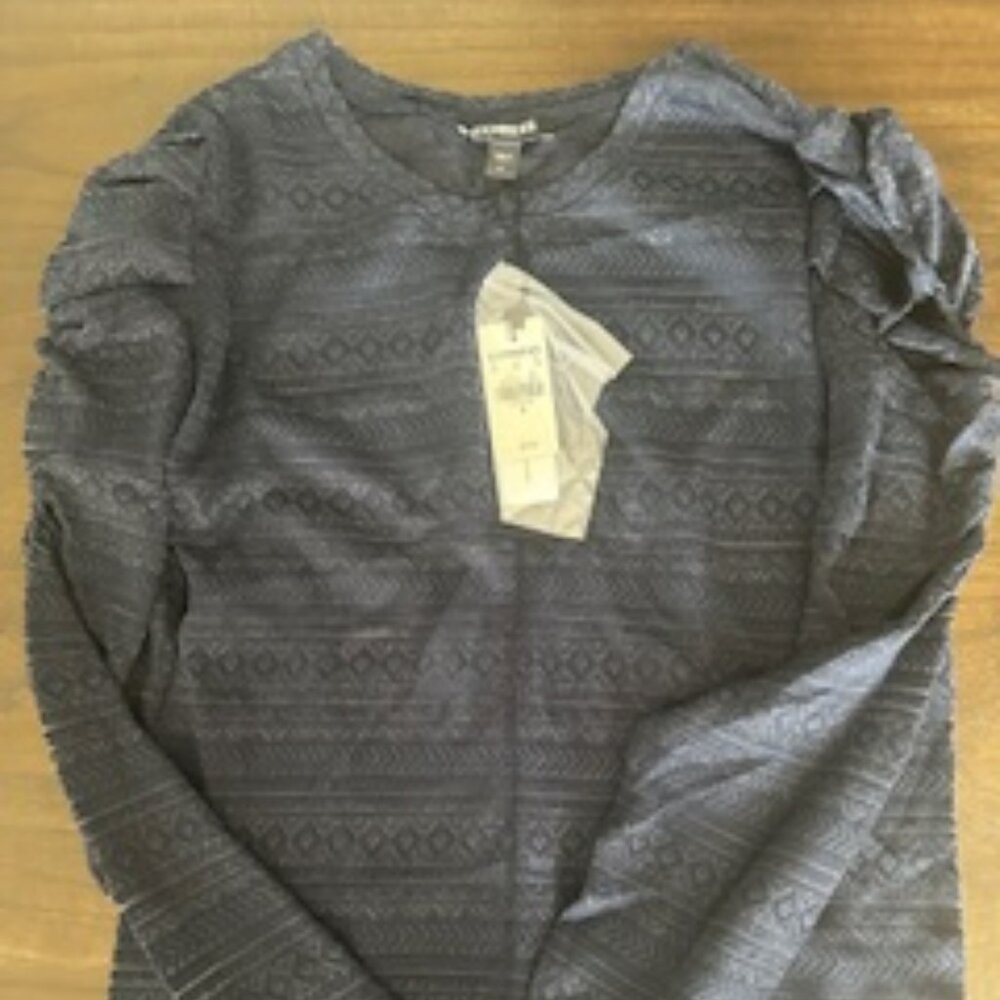 LONG SLEEVE NAVY TOP